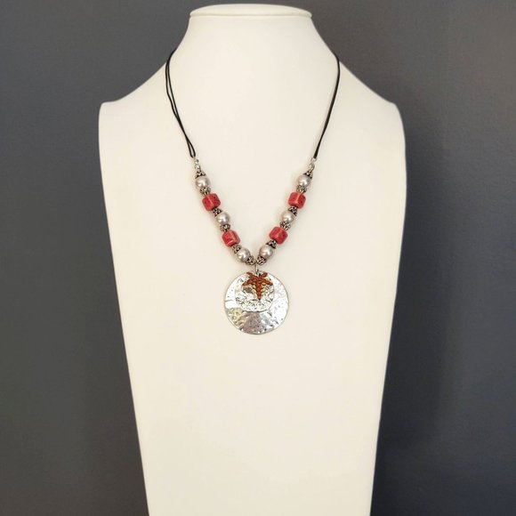 Red ceramic beads w/silver pendant necklace - Picture 2 of 16